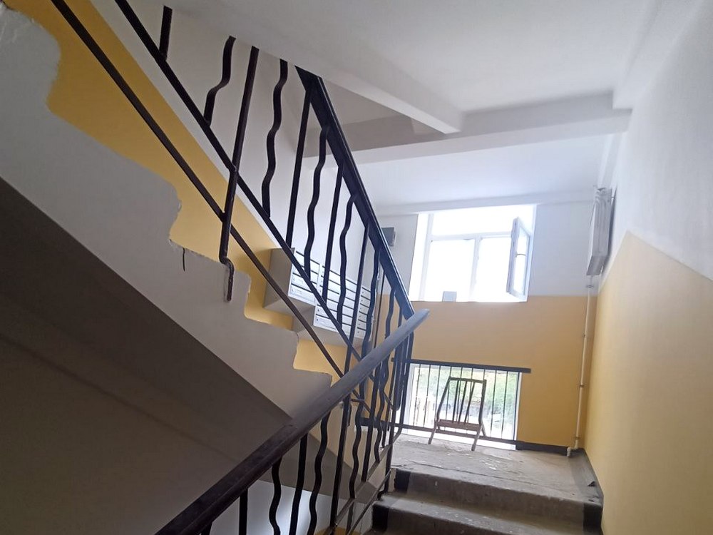 Multi-apartment residential building in Ordzhonikidze district of Mariupol