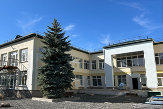 В процессе ремонтные работы одного из детских садов г. Мариуполя.