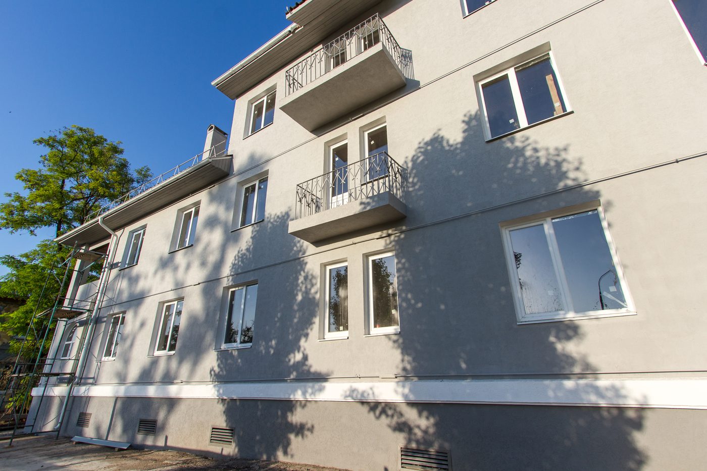 Multi-apartment residential building in the Levoberezhny district of Mariupol