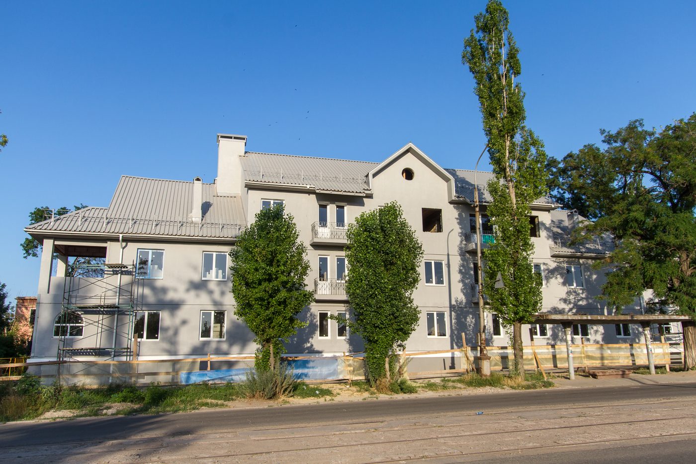 Multi-apartment residential building in the Levoberezhny district of Mariupol