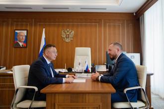 Министр строительства и ЖКХ РФ Ирек Энварович Файзуллин провел рабочую встречу с генеральным директором ООО «РКС-НР», дочернего общества подведомственного Министерству ФАУ «РосКапСтрой» Ильдаром Шариповым.
