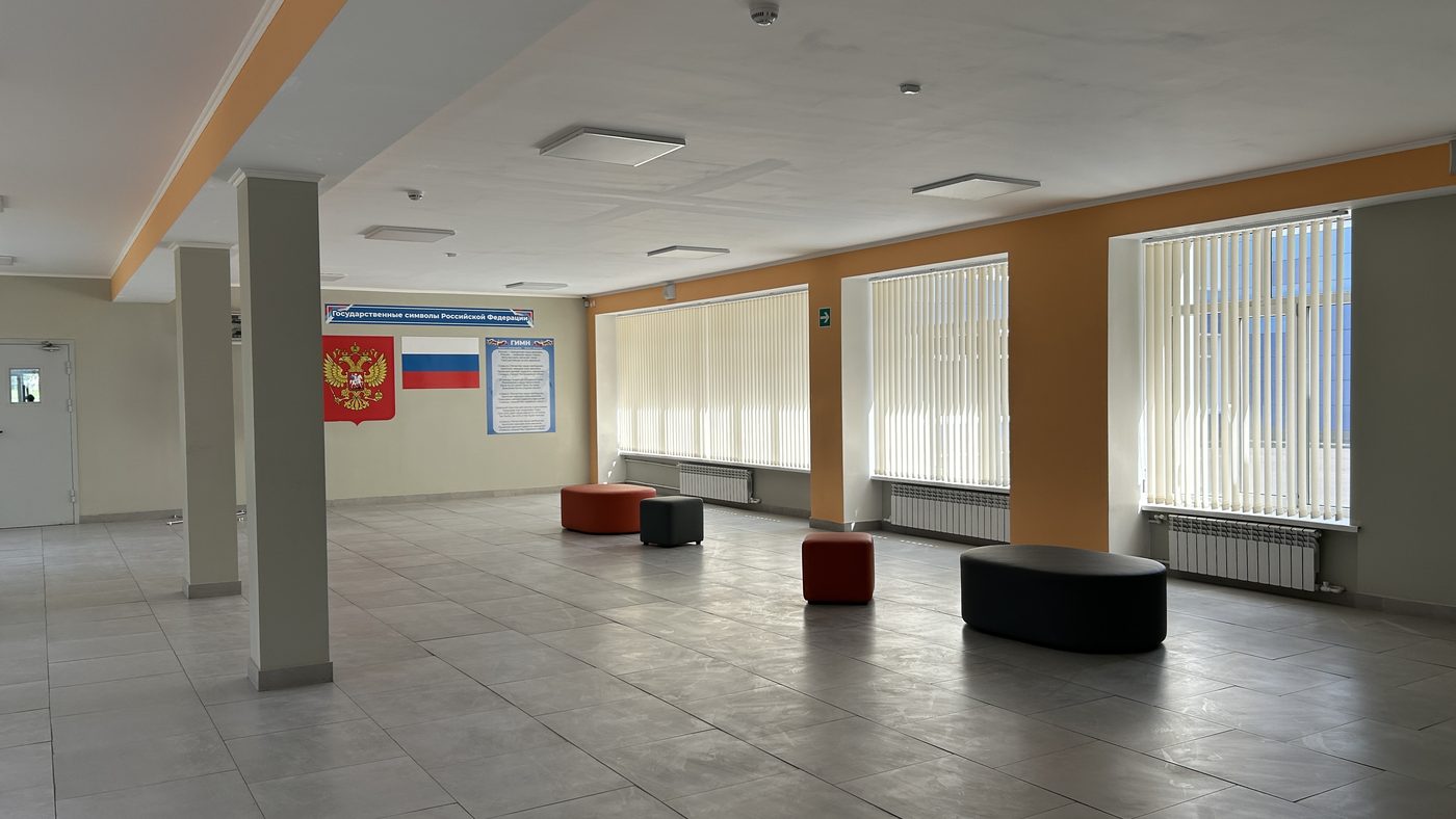 Secondary school in Zhovtny district of Mariupol