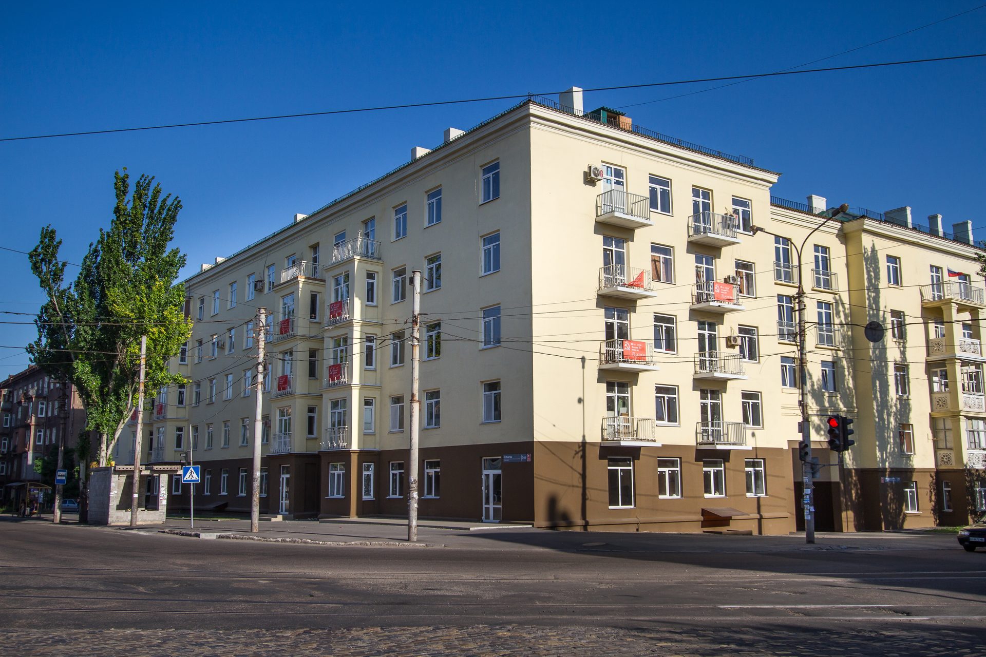 Многоквартирный жилой дом в Ильичевском районе Мариуполя