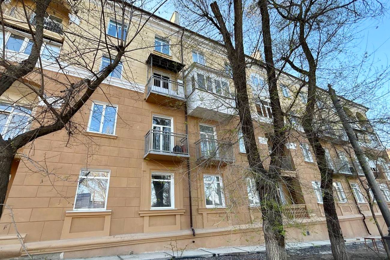 Жилой дом на ул. Артема в историческом центре Мариуполя