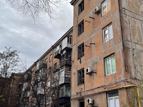 Multi-apartment residential building in Ilyichevsky district of Mariupol