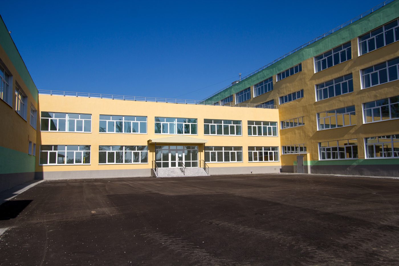 Secondary school in the Primorsky district of Mariupol
