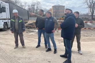 Генеральный директор ООО «РКС-НР» Ильдар Шарипов проинспектировал строительство дома с часами в Мариуполе, возводимого дочерним обществом компании - ООО СЗ «РКС-Девелопмент».