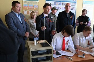 Дмитрий Чернышенко с рабочим визитом посетил Мариупольский строительный профильный колледж.