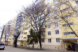 Завершается восстановление многоэтажного жилого дома в Жовтневом районе Мариуполя.